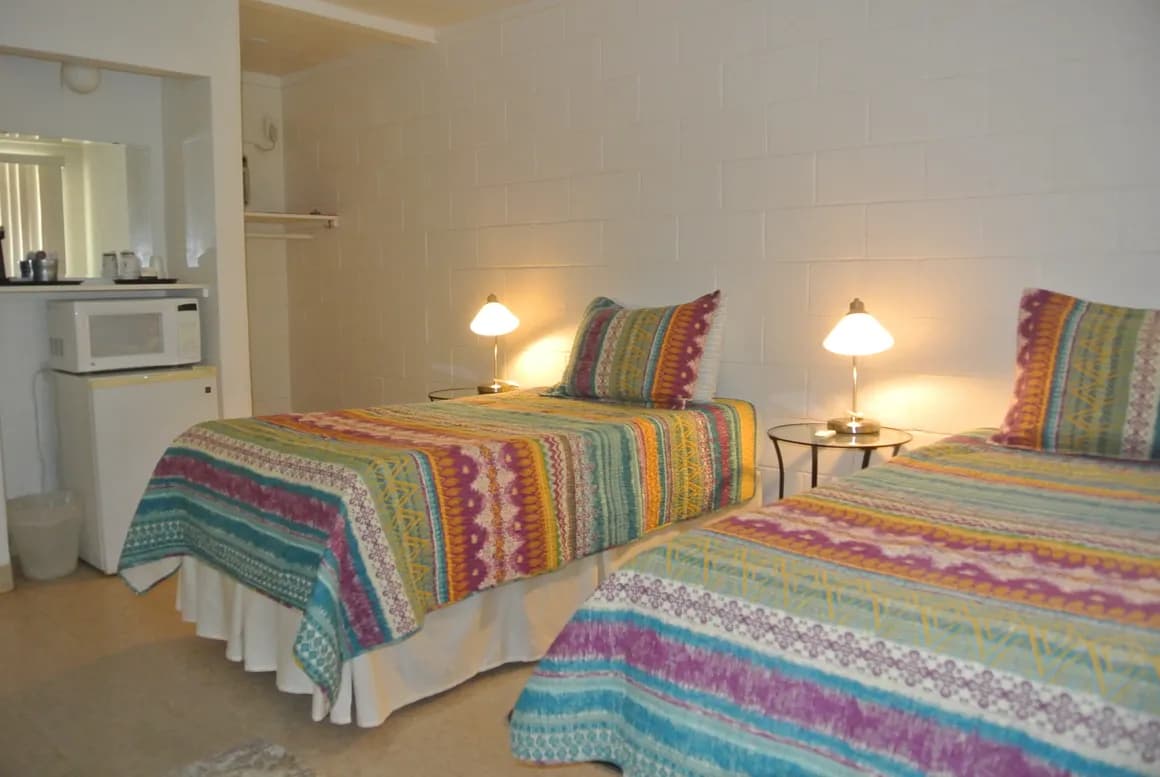 Two Twins at Borrego Springs Motel